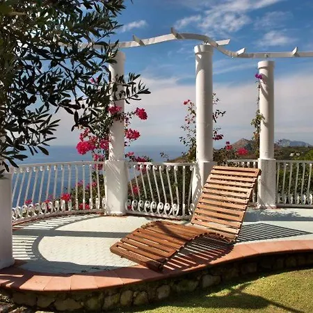 Sant'agata Sui Due Golfi Sleeps 20 Air Con Villa