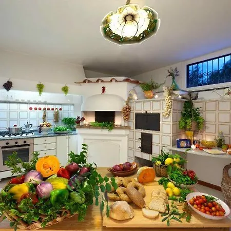 Sant'agata Sui Due Golfi Sleeps 20 Air Con * Massa Lubrense