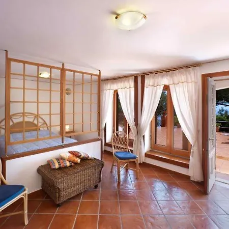 Sant'agata Sui Due Golfi Sleeps 20 Air Con Villa Massa Lubrense